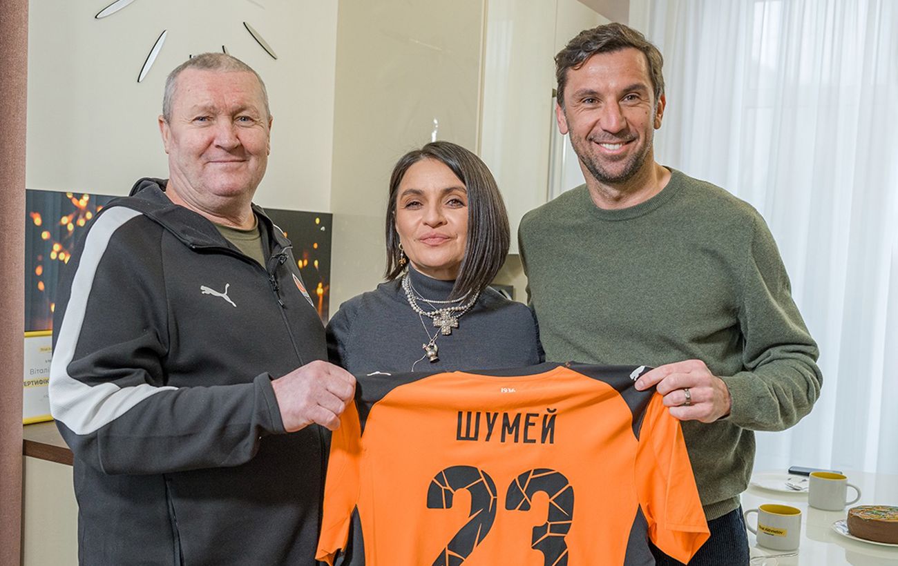 Зображення новини: Сюрприз у день народження. Рінат Ахметов подарував дім пораненому захиснику Віталію Шумею