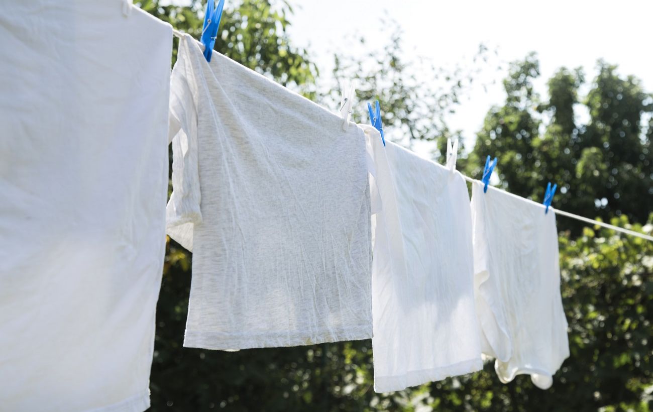 Зображення новини: Головна помилка після прання, яка може зіпсувати ваш одяг цього літа