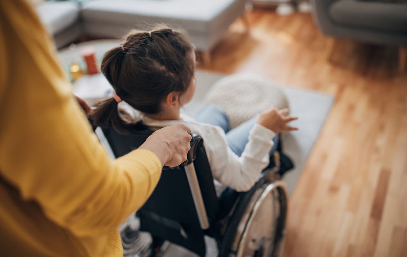 Зображення новини: Українці почали отримувати від держави зарядні станції: кого стосується програма