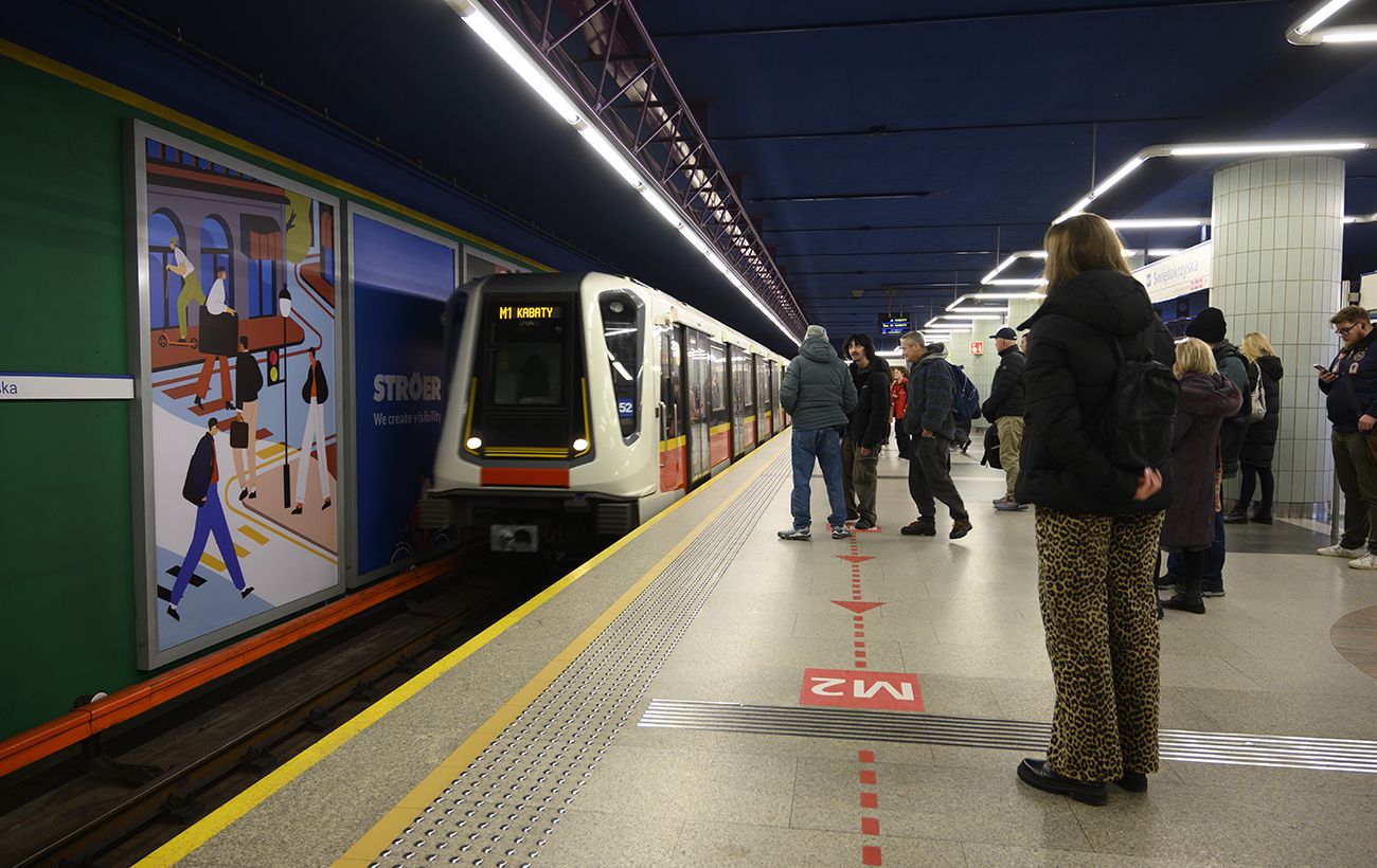 Зображення новини: Метро Варшави перетворять на укриття для 100 тисяч людей: що вже звозять на склади