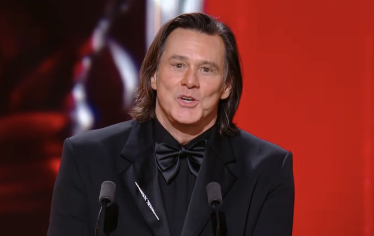 Зображення новини: "Це не він!" 64-річний Джим Керрі налякав "новим обличчям" (фото, відео)