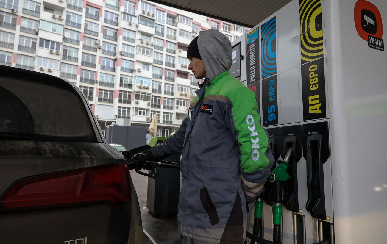 Зображення новини: Бензин вже під 81 грн: що з цінами на АЗС та де пальне дешевше