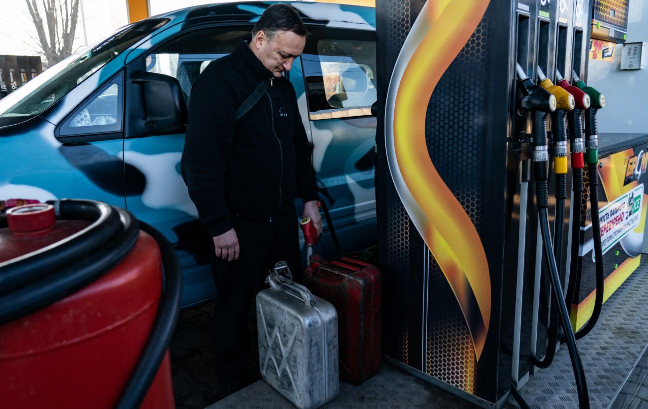 Зображення новини: Заправлятися чи чекати? Чому ціни на АЗС ростуть і чи можлива "картельна змова"