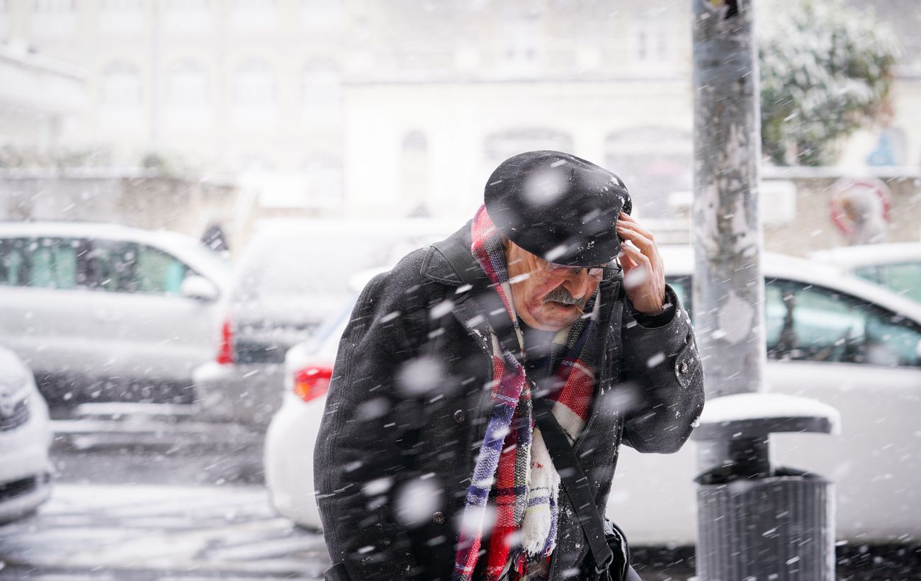 Зображення новини: Ускладнення погоди в Україні: де сьогодні чекати сильний вітер, а де - мокрий й сніг