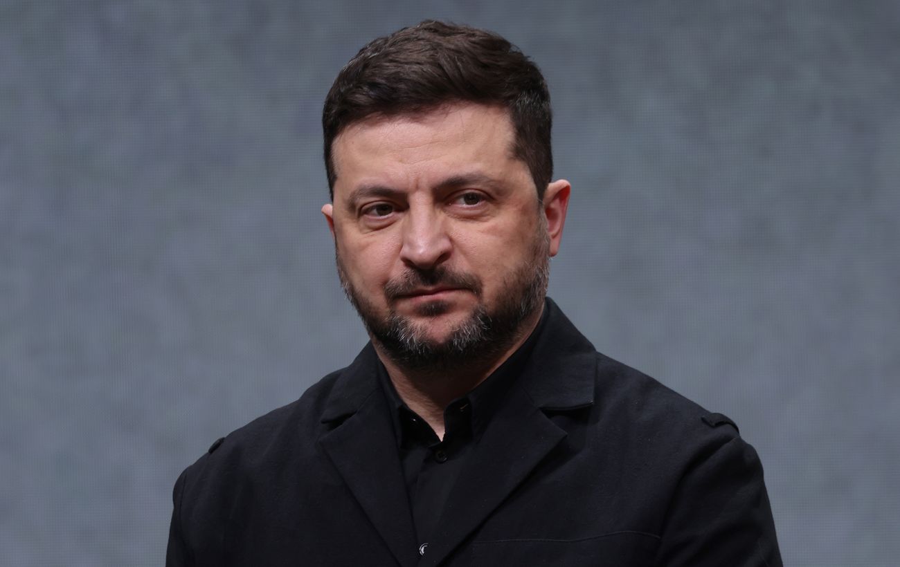 Зображення новини: Бензин без націнки: Зеленський назвав єдину мережу АЗС, де стримають ціни