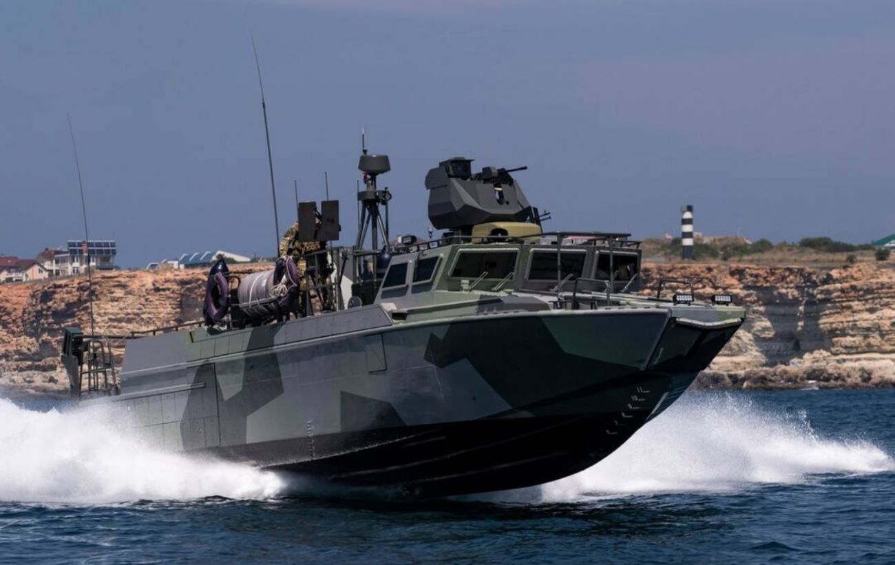 Зображення новини: Зі шведським корінням та дронами: що відомо про корабель БК-16, який ЗСУ уразили в Криму