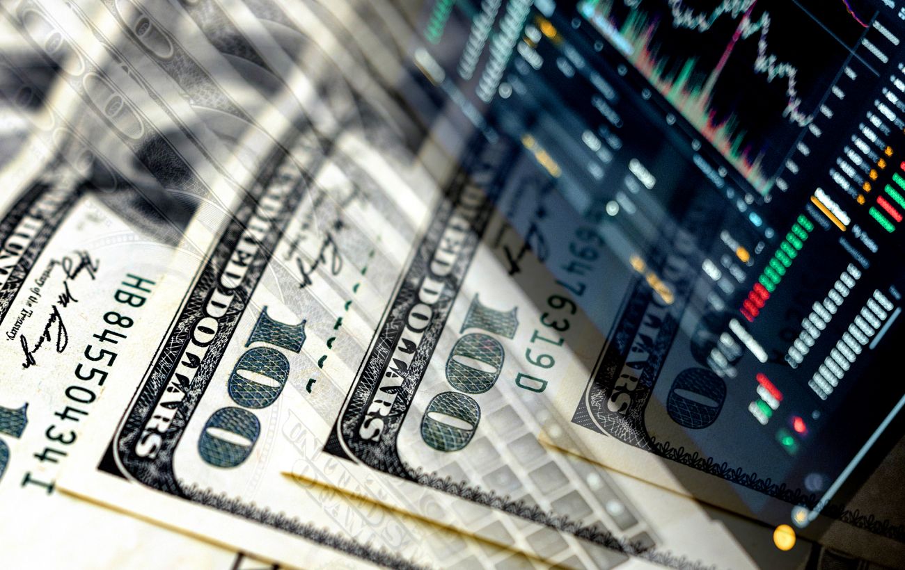 Зображення новини: Долар підскочив до нового максимуму: курс на 10 березня і як не програти на купівлі валют