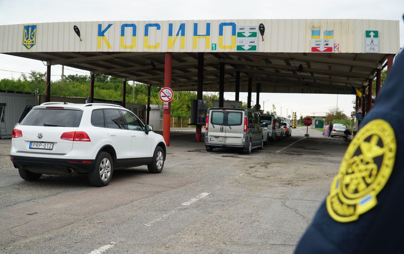 Зображення новини: Популярний пункт пропуску на кордоні з Угорщиною закриють на два дні