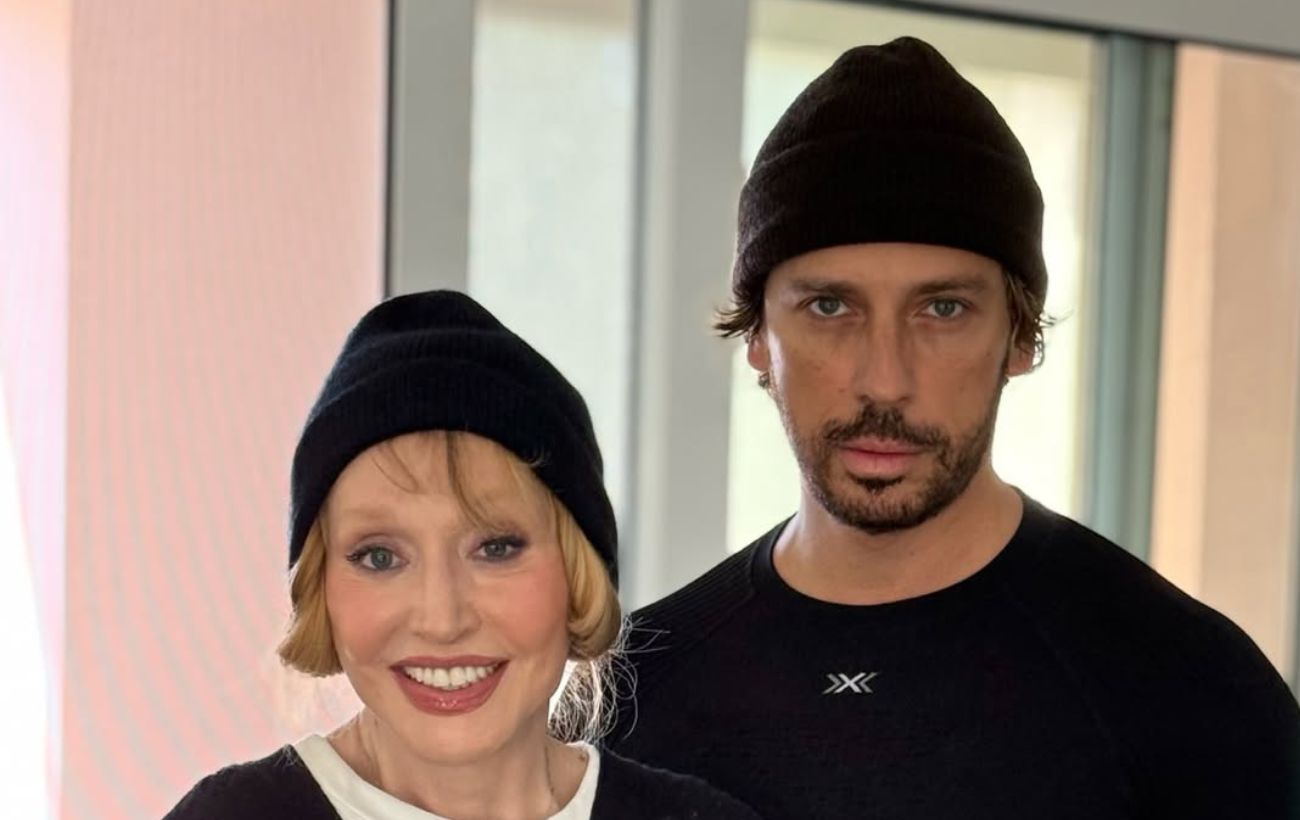 Зображення новини: Схудлу Пугачову заскочили з тростиною: як виглядає 76-річна співачка