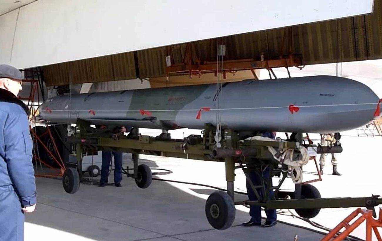 Зображення новини: РФ розробляє нову версію ракети? Що кажуть експерти про загрозу наземних пусків Х-101