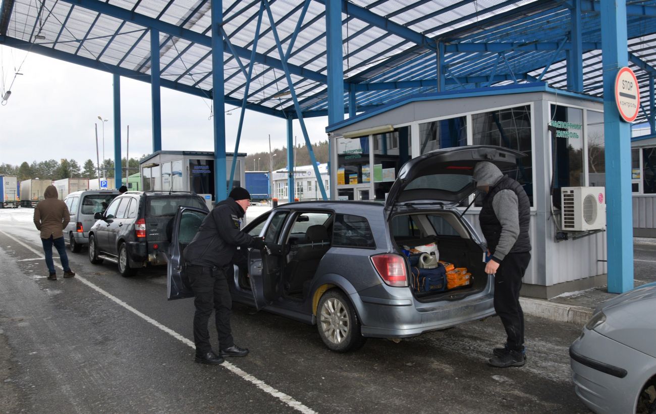 Зображення новини: Пункт пропуску "Тиса" на кордоні з Угорщиною раптово зупинився: що сталося