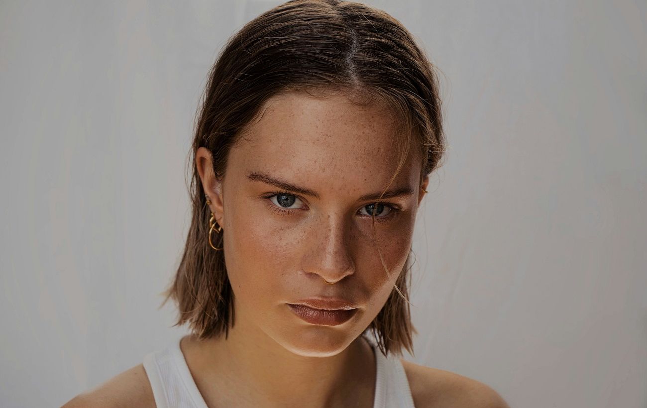 Зображення новини: Чому навесні шкіра виглядає втомленою: дерматолог пояснила, як подолати "вітамінний голод"