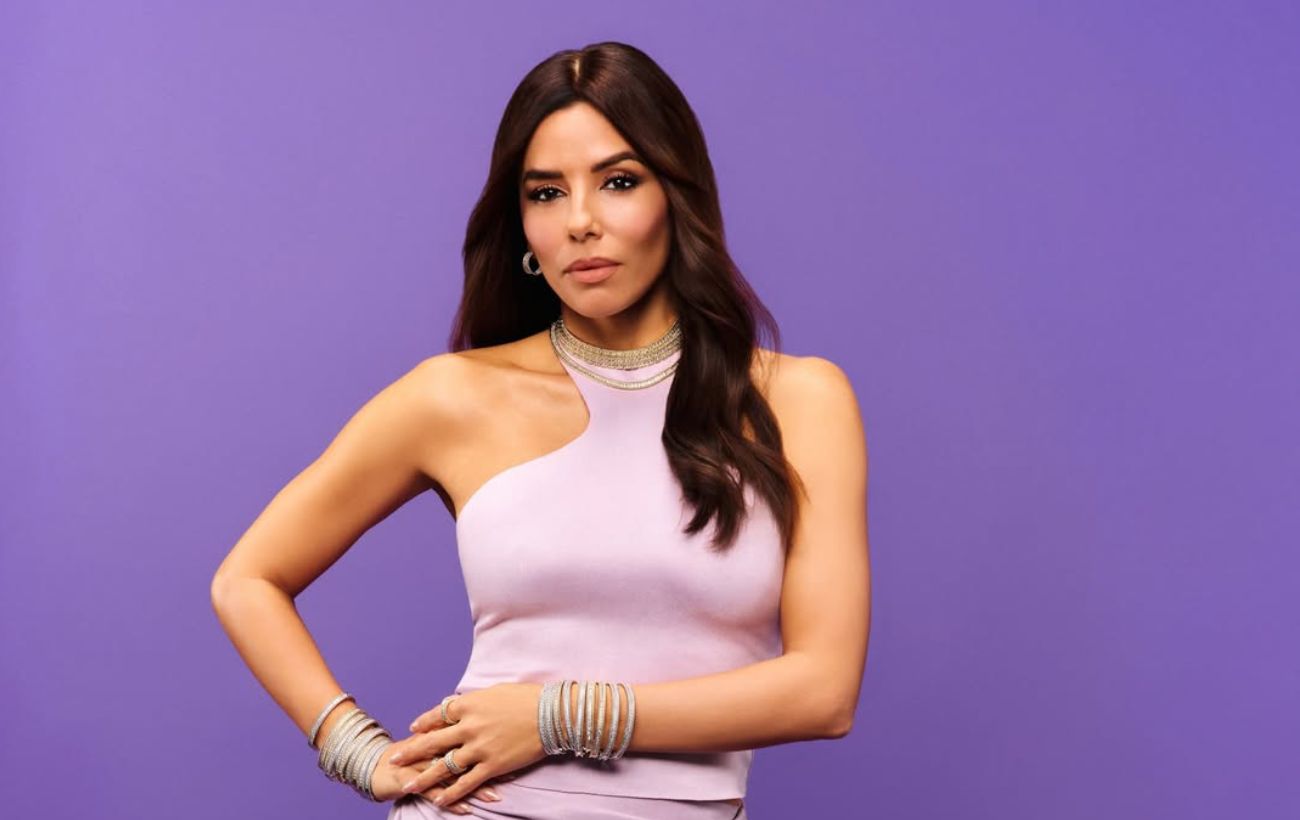 Зображення новини: Така футболка миттєво псує образ із широкими джинсами: приклад Єви Лонгорії