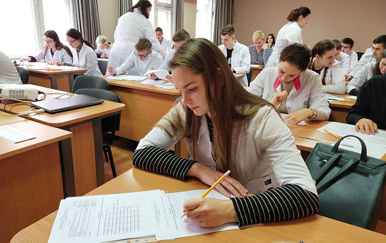 Зображення новини: Медична освіта в Україні: скільки коштує вивчитись на лікаря і де найдешевше