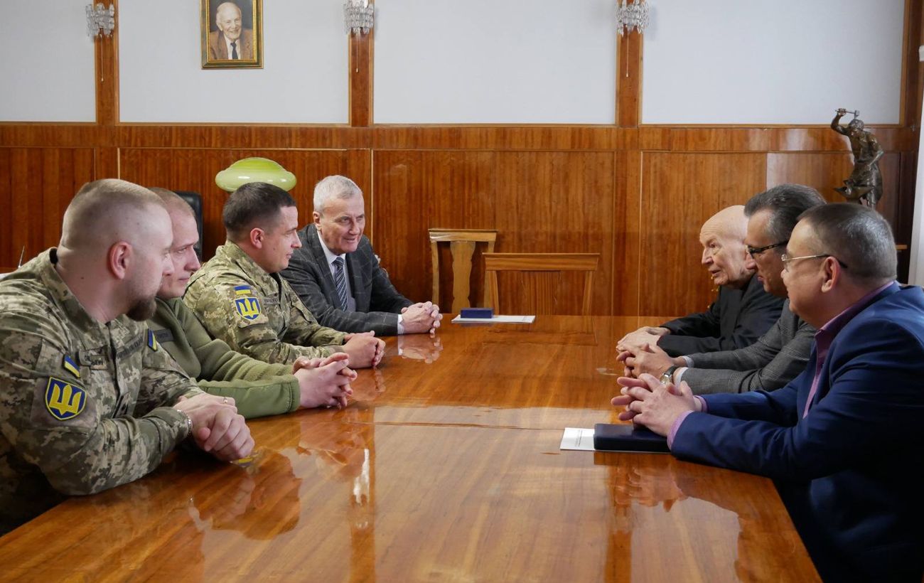 Зображення новини: Генштаб хоче використовувати розробки НАН в обороні: про що говорять із вченими