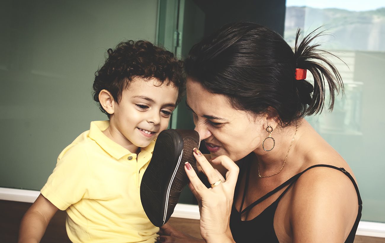 Зображення новини: Секретний спосіб позбавити запаху смердючі кросівки, про який мало хто знає