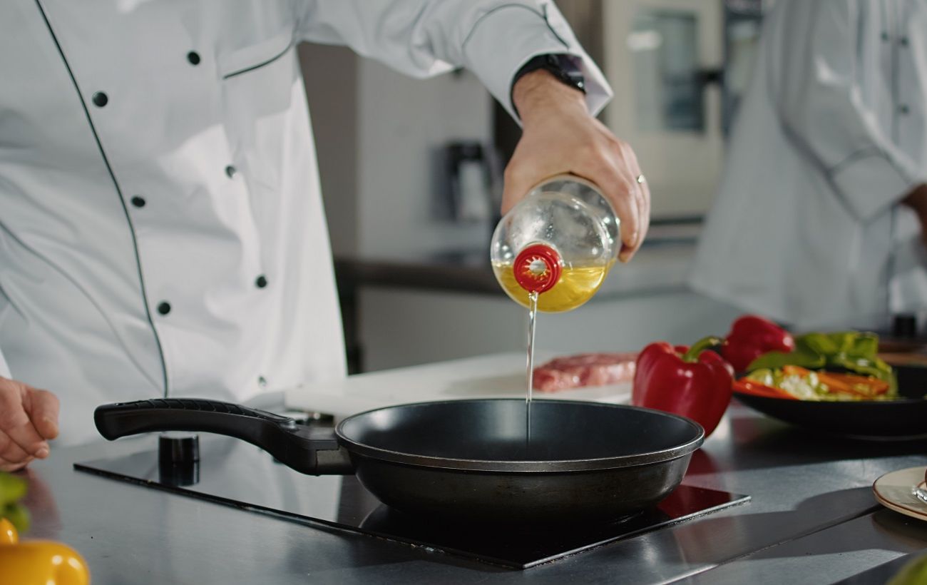 Зображення новини: Яку олію обрати для смаження: експерти назвали найкориснішу