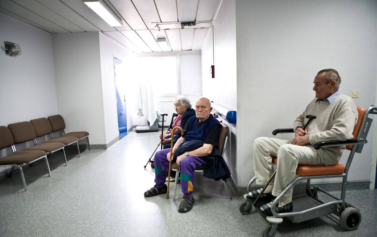 Зображення новини: Відстрочка скасовується? Чи анулюють право на догляд за батьками після одруження