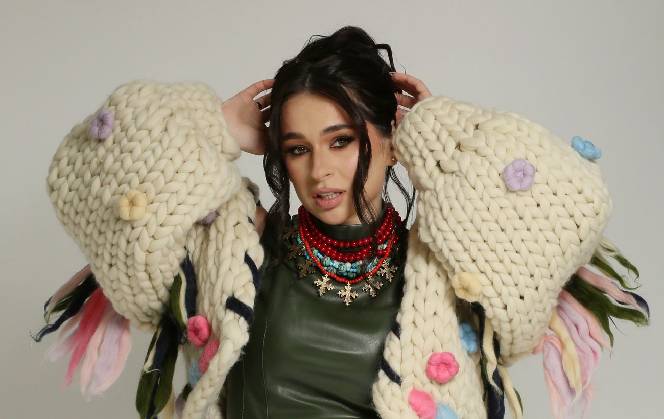 Зображення новини: FIЇNKA переспівала легендарну пісню Мозгового: донька композитора довірила хіт саме їй