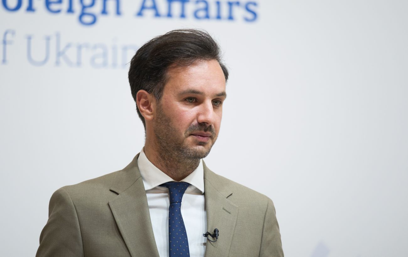 Зображення новини: Методи КДБ проти інкасаторів "Ощадбанку" в Угорщині: Україна вимагає розслідування