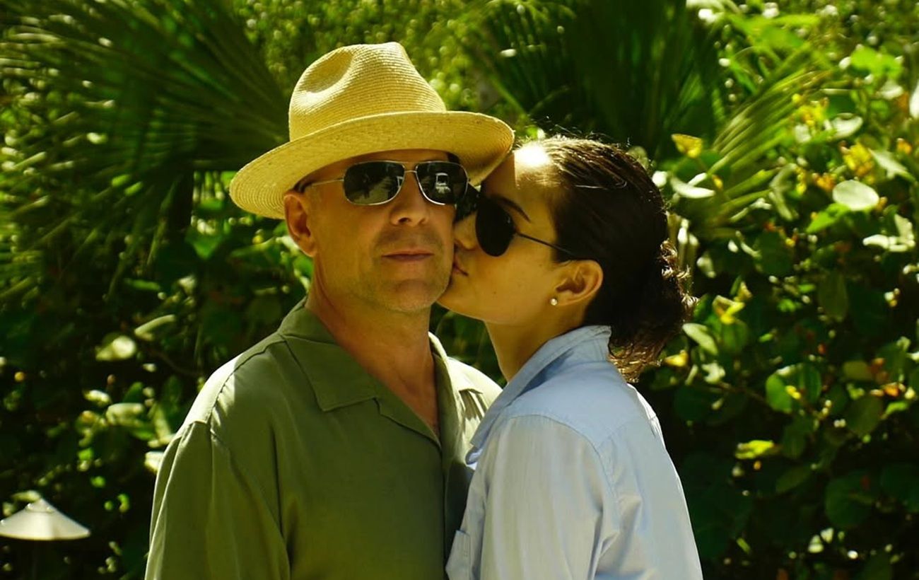 Зображення новини: Дружина Брюса Вілліса розчулила рідкісним весільним фото: "Створена, щоб його любити"