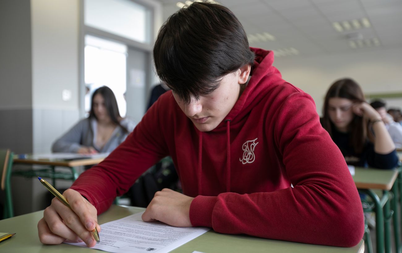 Зображення новини: НМТ-2026 за кордоном: що робити вступникам, якщо їхньої країни немає у списку