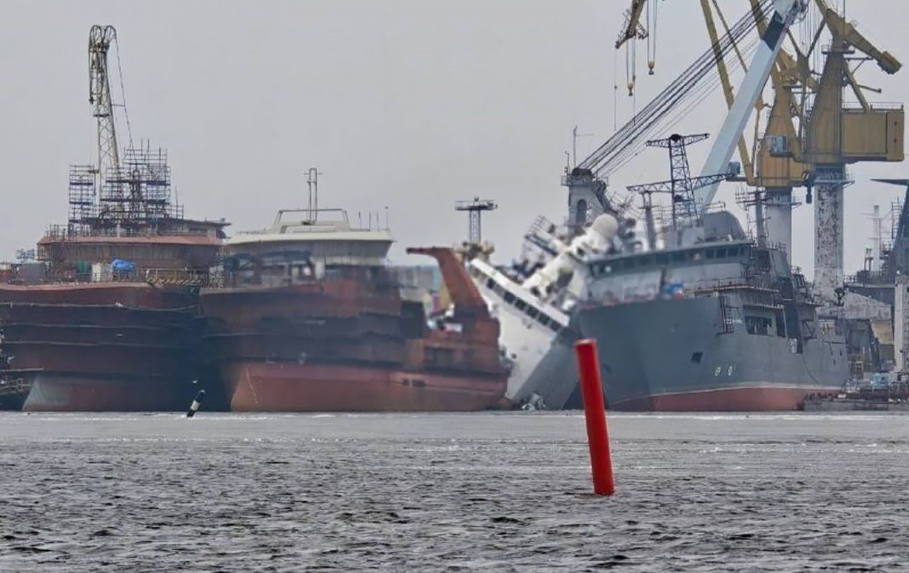 Зображення новини: Сили оборони атакували унікальний бойовий криголам ФСБ