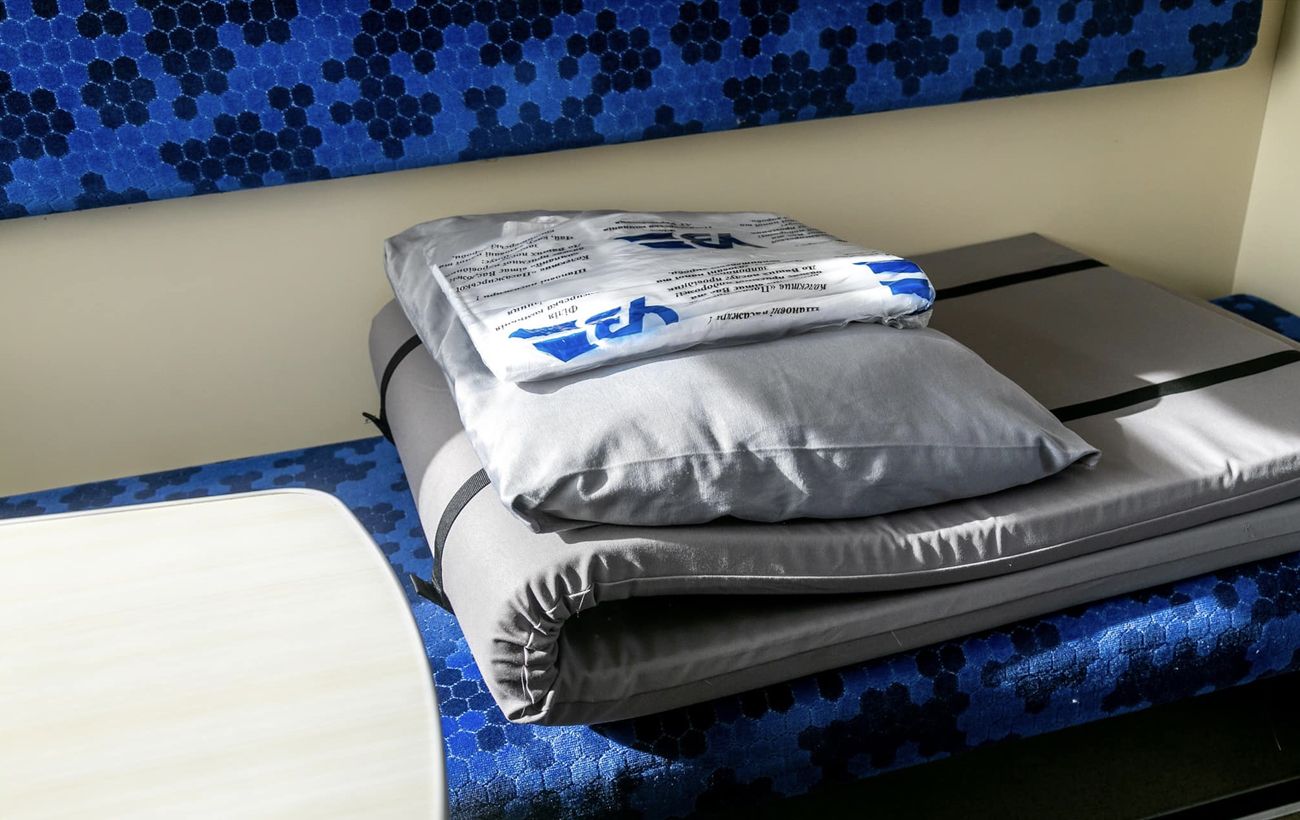 Зображення новини: Постіль у поїзді: все, що потрібно знати пасажирам про нові ціни та правила користування