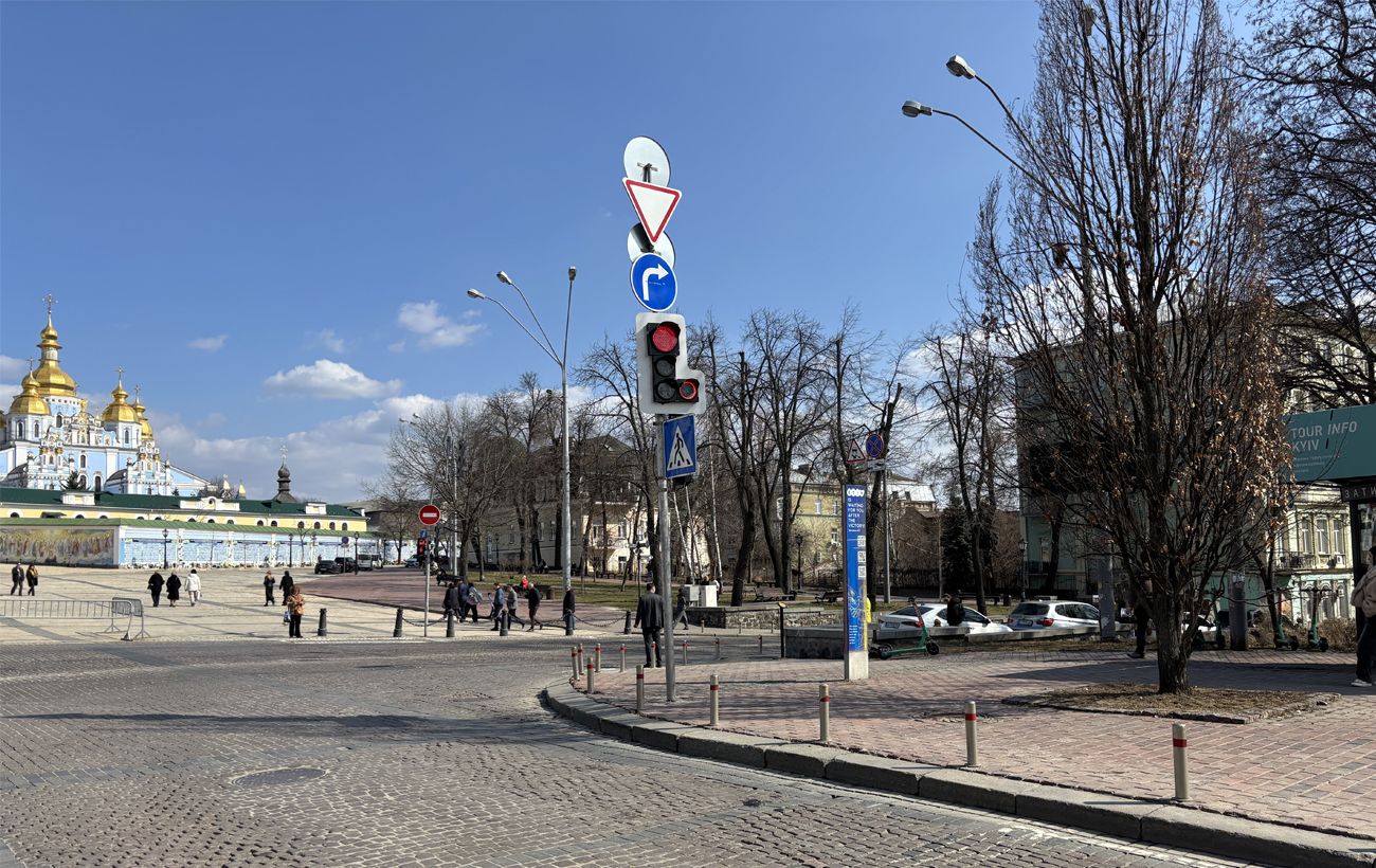 Зображення новини: Червоне коло на світлофорі в Києві: що означає новий сигнал