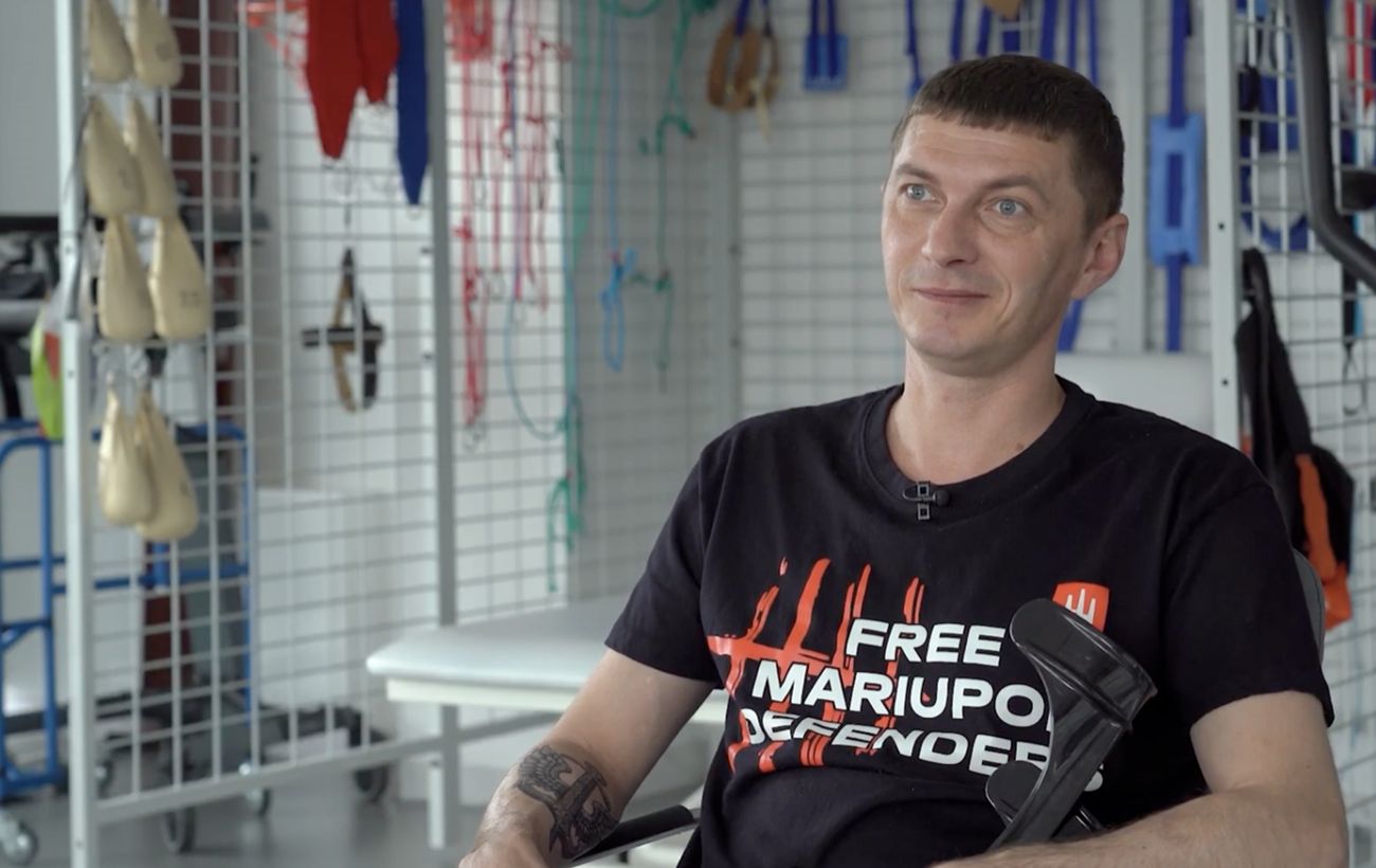 Зображення новини: 3 роки полону і травми: як "Серце Азовсталі" допомагає оборонцю Маріуполя Артуру Глєбову