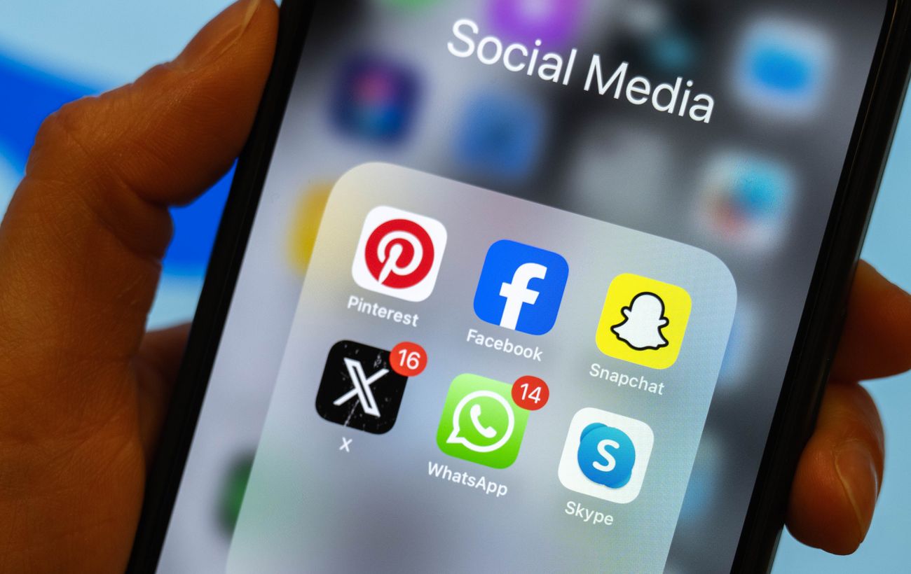 Зображення новини: Ще один удар по соцмережах: Індонезія ввела обмеження для дітей до 16 років