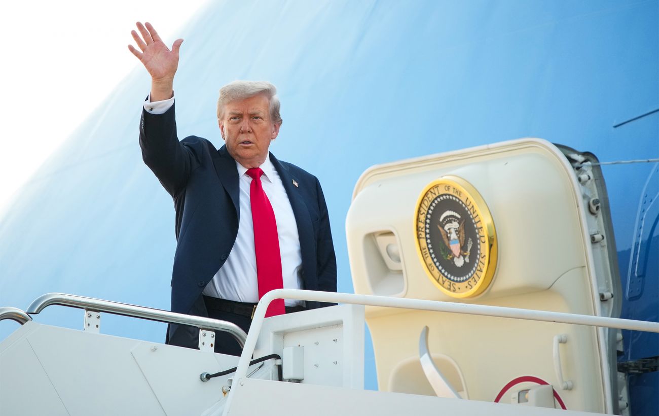 Зображення новини: Біля президентського літака Трампа помітили дрон, - ЗМІ