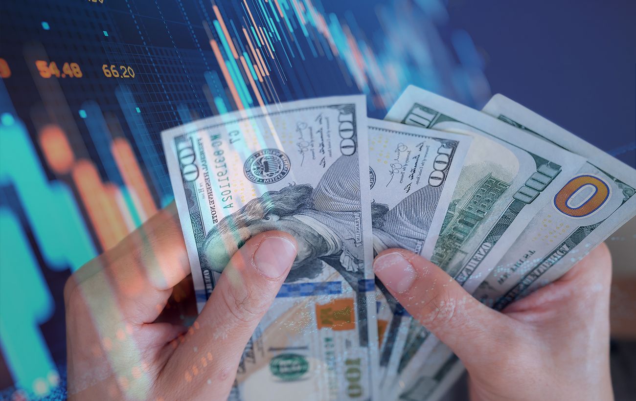 Зображення новини: Долар та євро продовжують відкат: курс на 31 березня та чи законна комісія за перекази