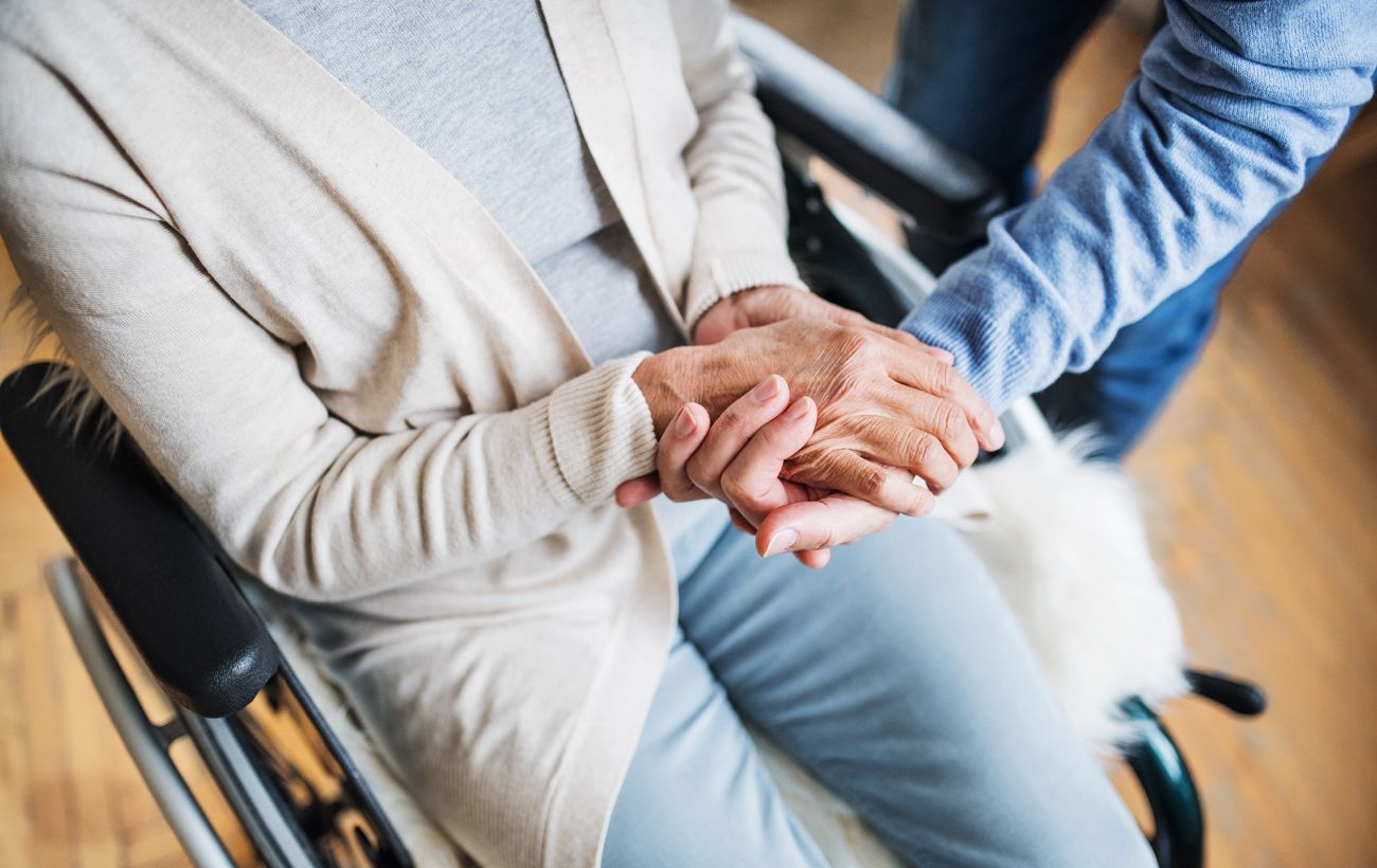 Зображення новини: Постійний сторонній догляд: як отримати допомогу та хто ухвалює рішення (інструкція)