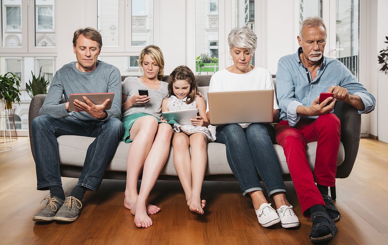 Зображення новини: Пенсії, доплати, меддопомога, тарифи й дозвілля: що зміниться для українців у квітні