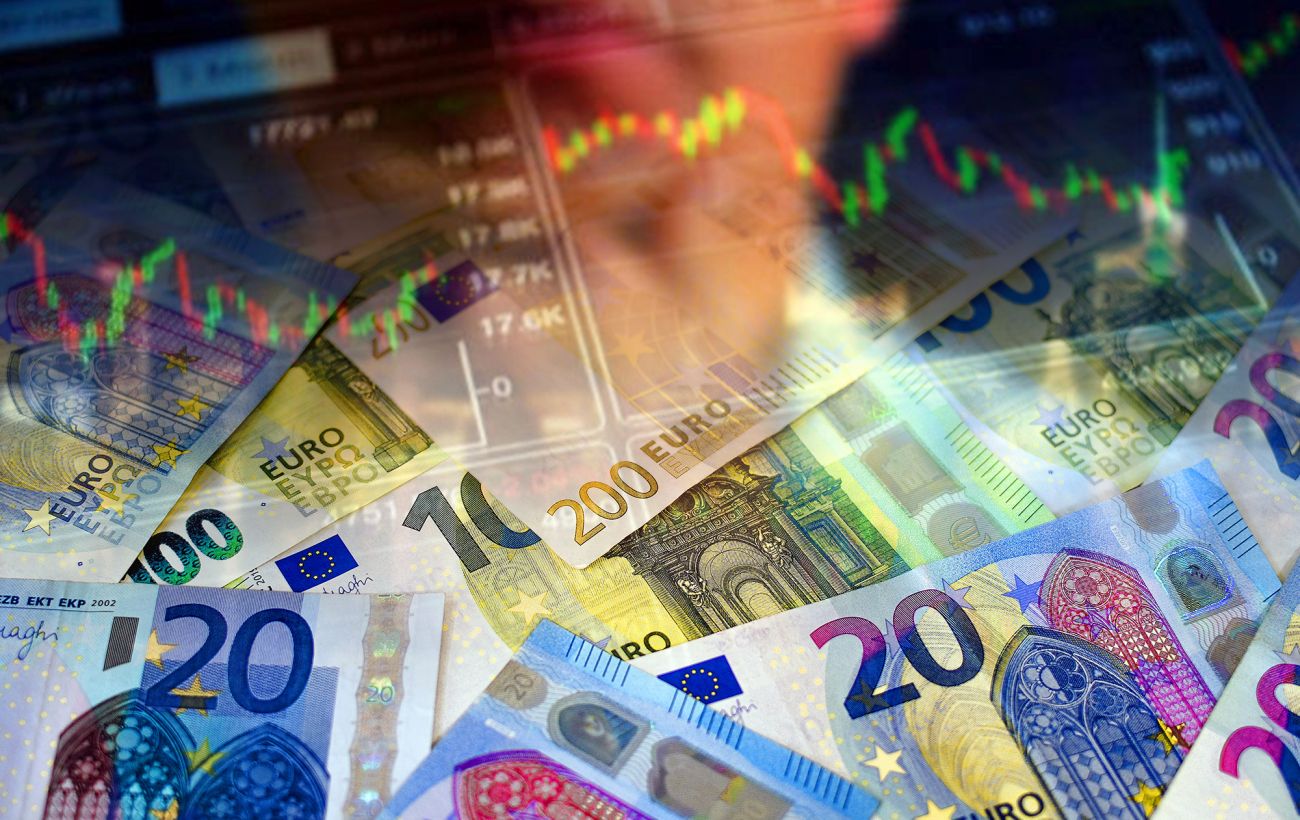 Зображення новини: Євро різко подешевшав, долар просів: курс валют обмінниках та банках 31 березня