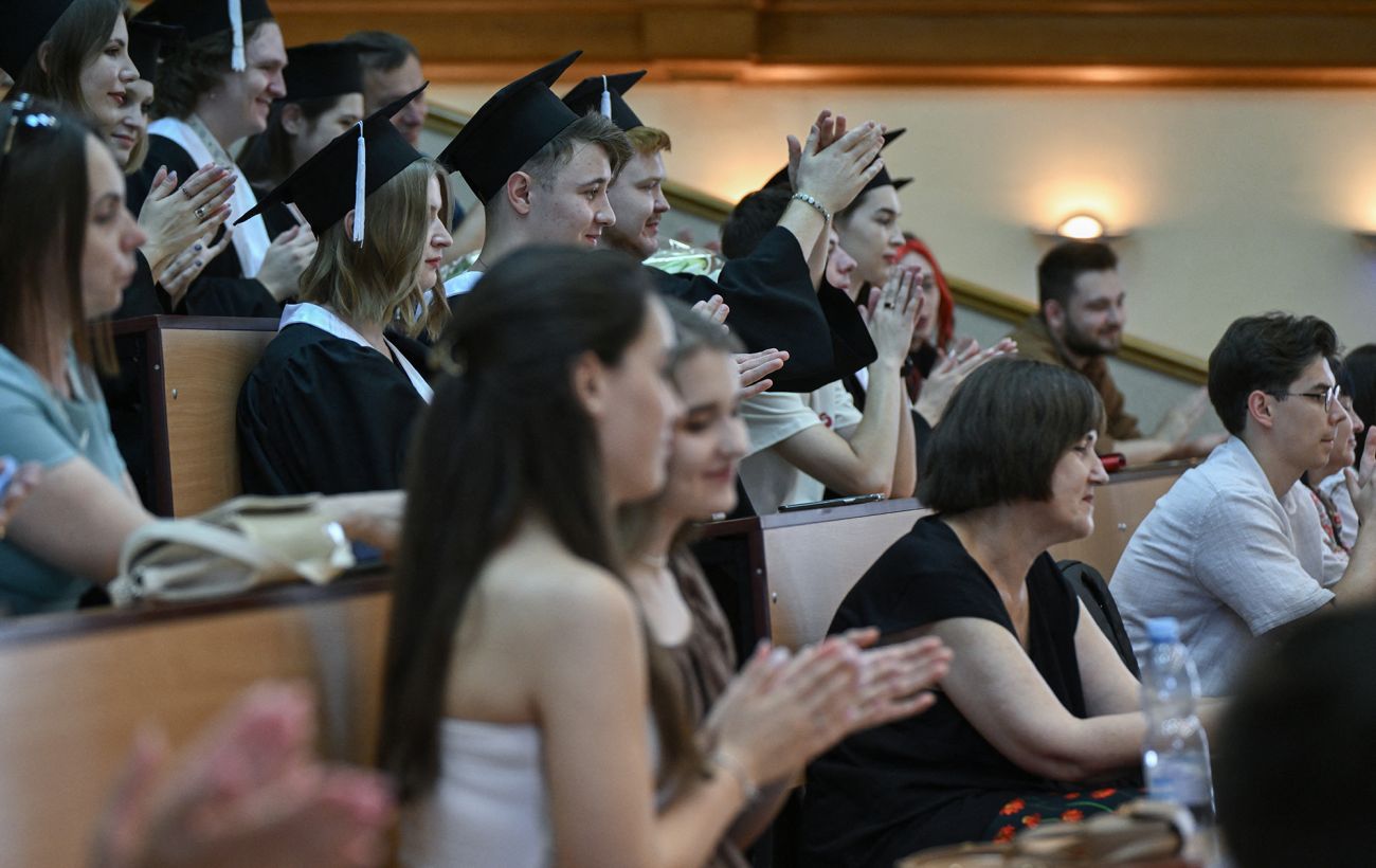 Зображення новини: Чи зростуть ціни на контракт: у МОН зробили заяву щодо вартості навчання у вишах