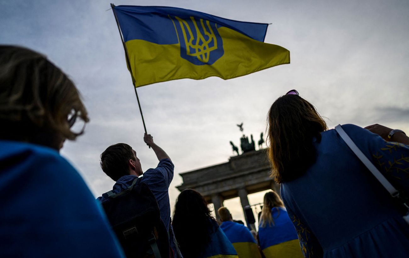 Зображення новини: Статус українців у ЄС після 2027 року: які варіанти обговорюють та що буде з виплатами