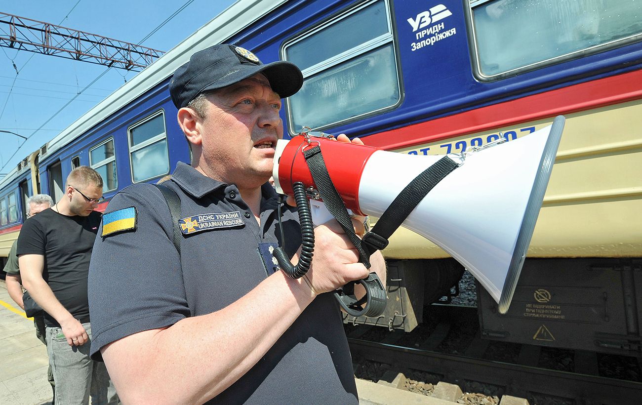 Зображення новини: Поїзд може стати мішенню: коли евакуюють пасажирів УЗ і як уберегти життя (інструкція)