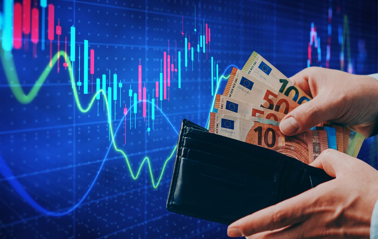 Зображення новини: Євро підскочило, долар впав: курс на 2 квітня та як заяви Трампа впливають на валюту