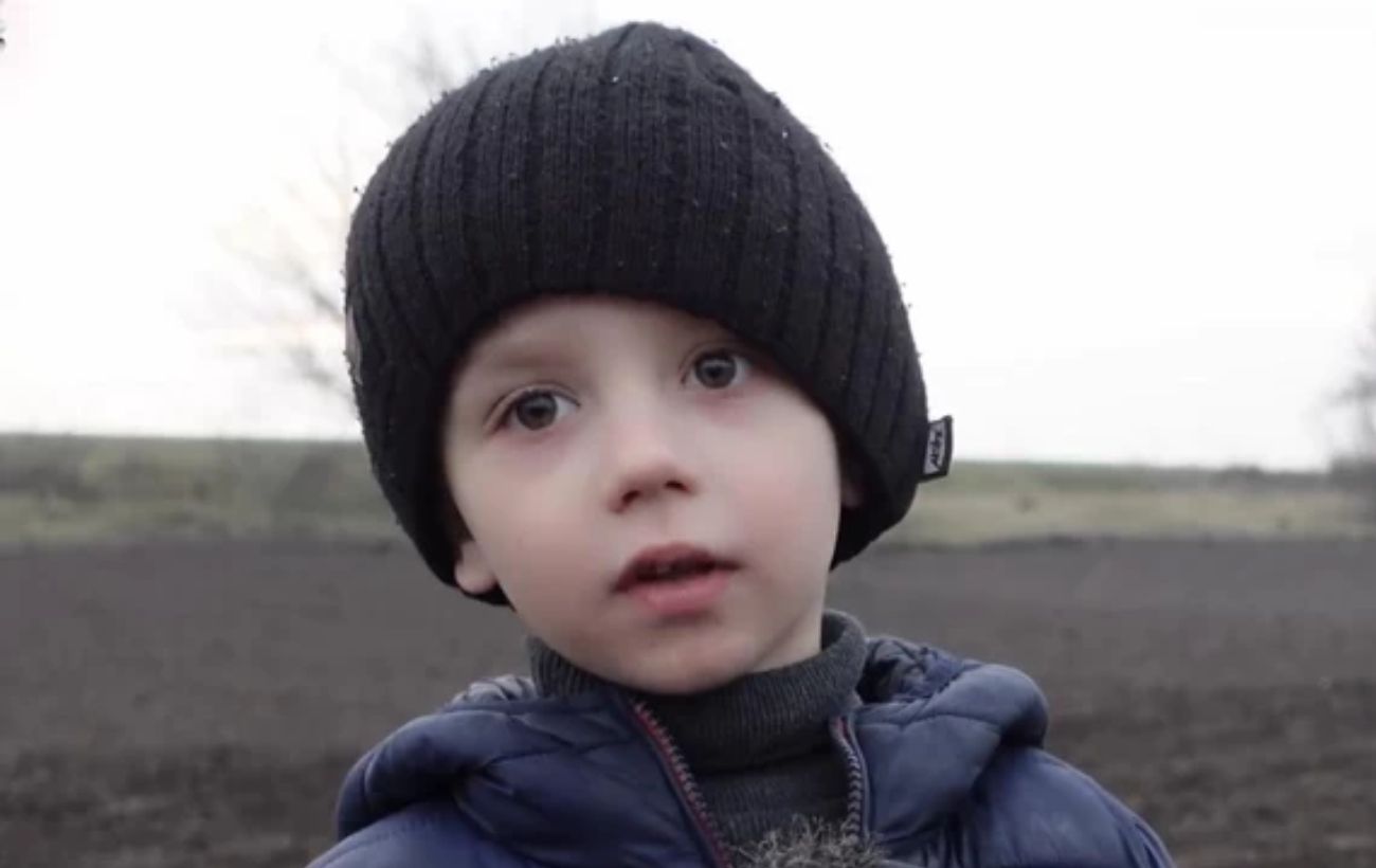 Зображення новини: Пам’ятаєте хлопчика з мему "Скоро вже буде Паска"? Ось як він змінився (фото)