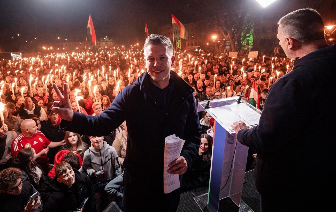 Зображення новини: Від "Росіяни, додому" до "повернення у Європу": як угорці та лідери ЄС привітали Мадяра