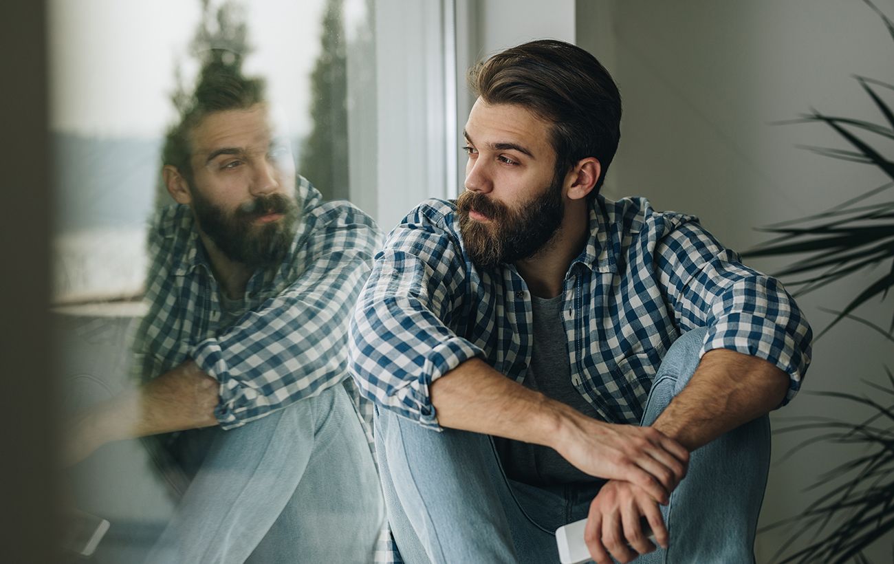 Зображення новини: Він був близький і віддалився: чому чоловіки бояться закохатися та тікають від стосунків