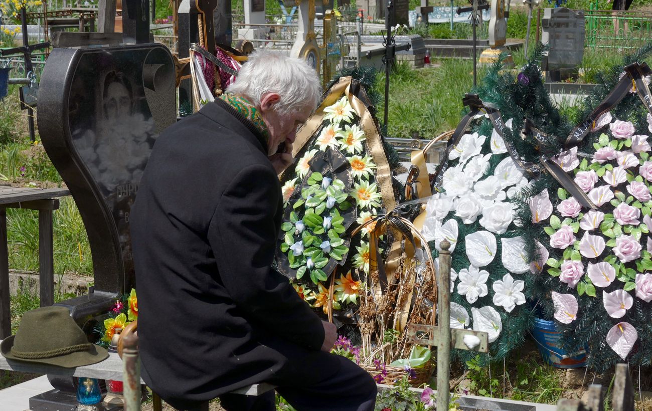 Зображення новини: Список табу на Радоницю: що не можна робити, щоб не згрішити