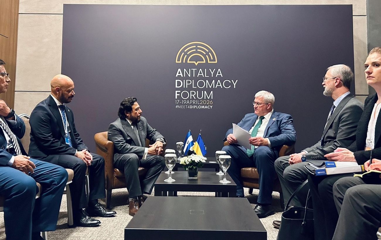 Зображення новини: Сибіга: час знімати не тільки Ормузьку блокаду, а й "Орбанівську"