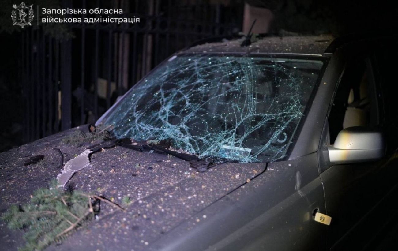 Зображення новини: БпЛА вдарили по Запоріжжю: відомо про постраждалого та пожежі