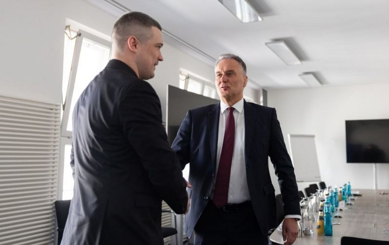 Зображення новини: Ракети для F-16 та нові ППО: Україна уклала потужну угоду з Diehl Defence