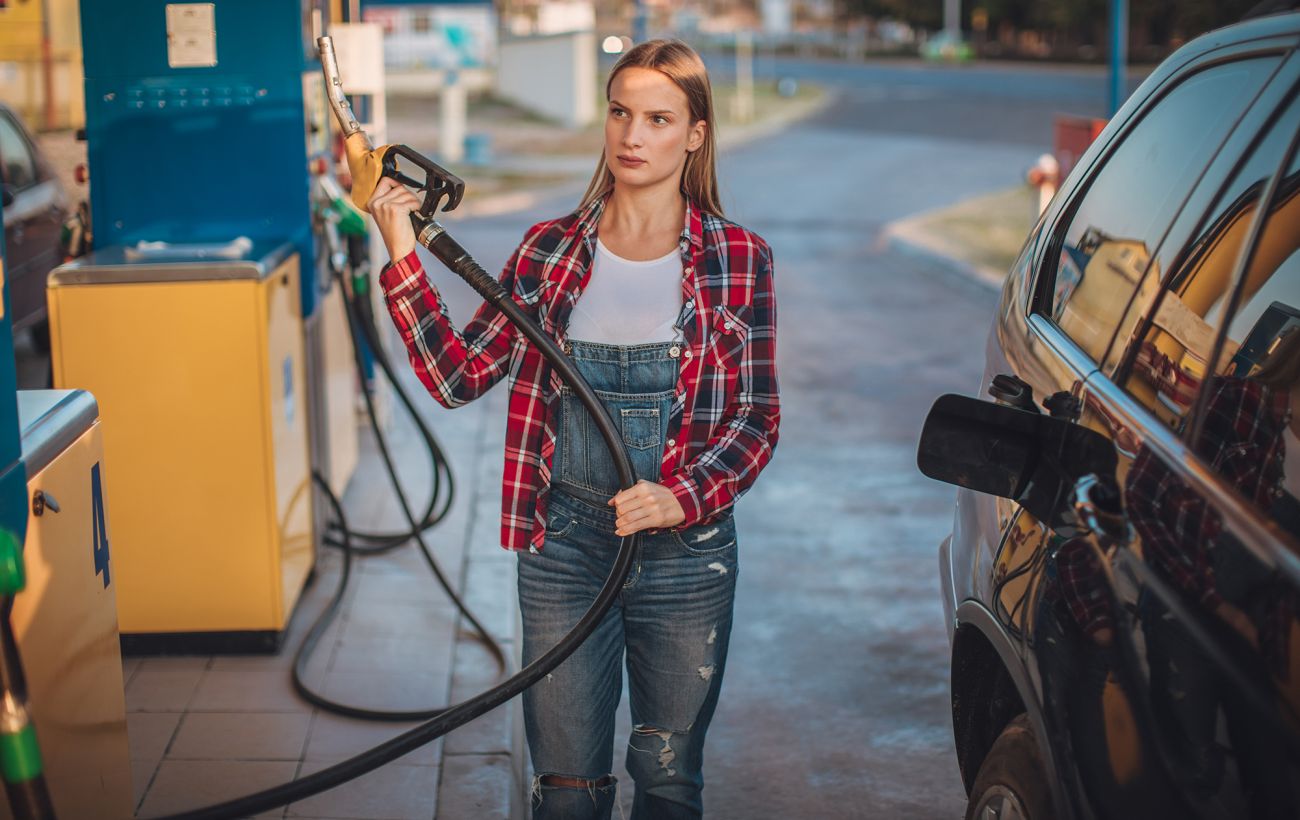 Зображення новини: АЗС знову "переписали" ціни: де пальне подешевшало 18 квітня