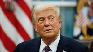 Зображення новини: Трамп сказав Зеленському, що допоможе з ППО та розбереться з постачанням зброї, – Axios