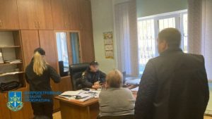 На Дніпропетровщині директорка КП присвоїла 1 млн грн під час купівлі електроенергії – подробиці
